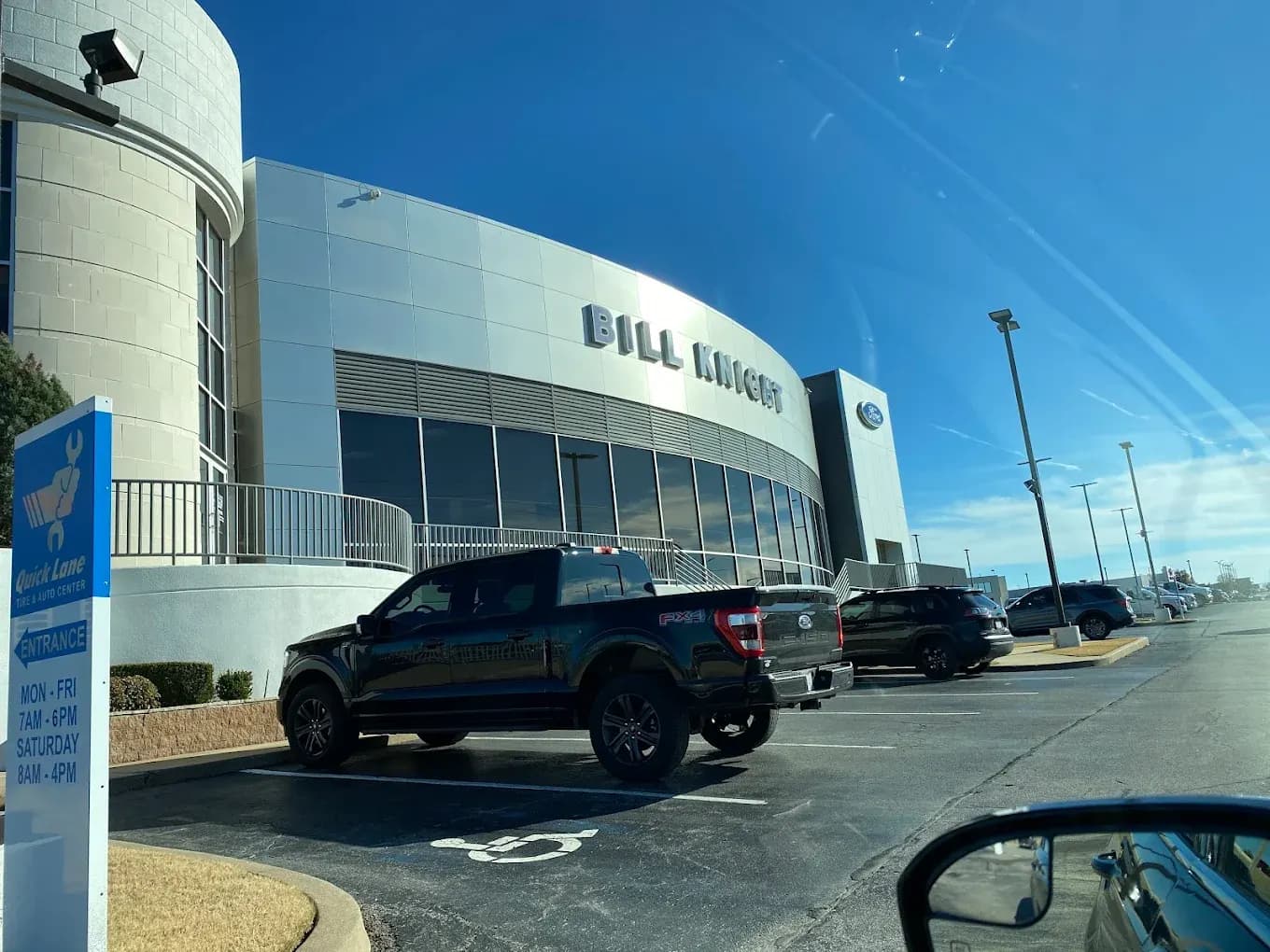 Bill Knight Ford business background image