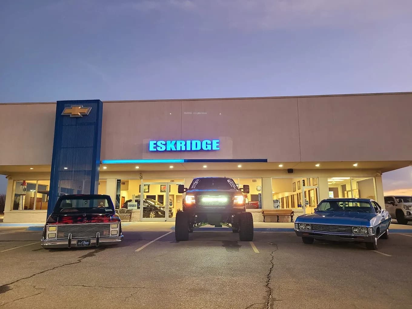 Eskridge Chevrolet business background image