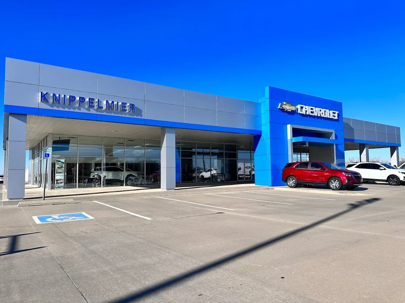 Knippelmier Chevrolet business background image